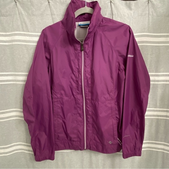 COLUMBIA / Hooded Rain Jacket / Wind Breaker Size M - Picture 1 of 12